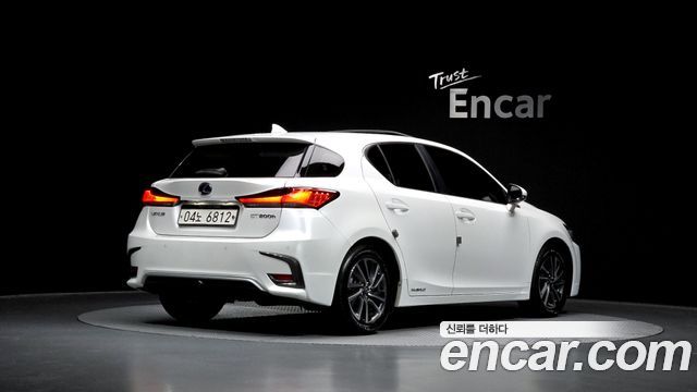Lexus CT200h из Кореи Encar