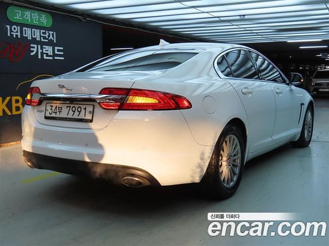 Jaguar XF 2.0 Luxury X250 — пробег 104 998 км — фото 4 из 5