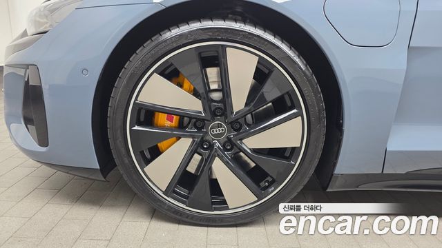 Audi e-tron GT из Кореи Encar
