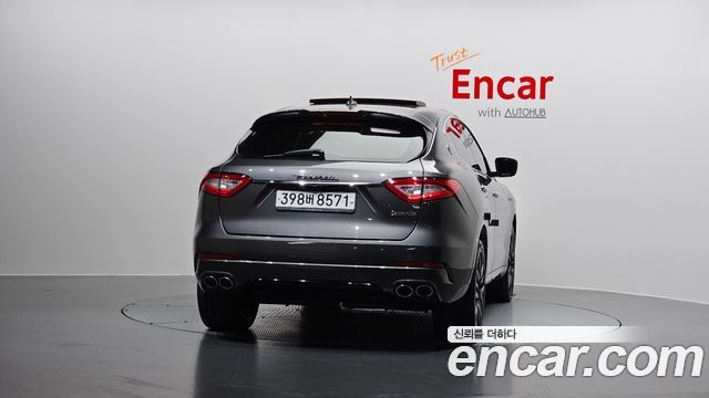 Maserati Levante из Кореи Encar