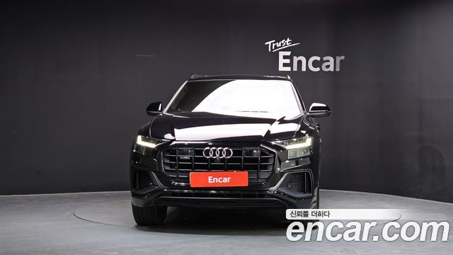 Audi Q8 55 TFSI Quattro Premium — пробег 175 668 км — фото 3 из 5