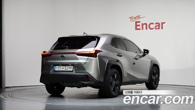 Lexus UX из Кореи Encar