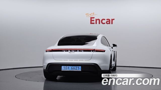Porsche Taycan из Кореи Encar