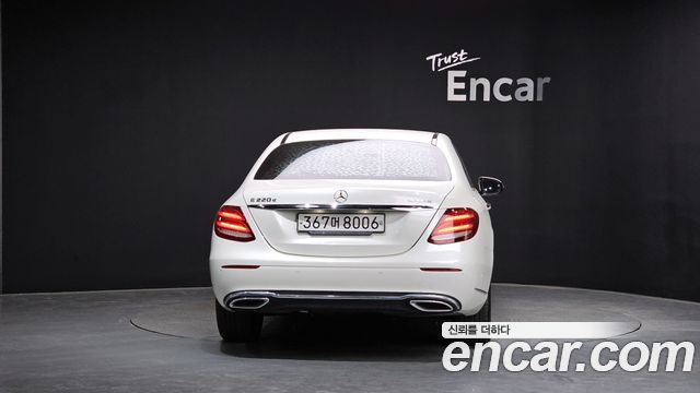 Mercedes-Benz E-Class из Кореи Encar