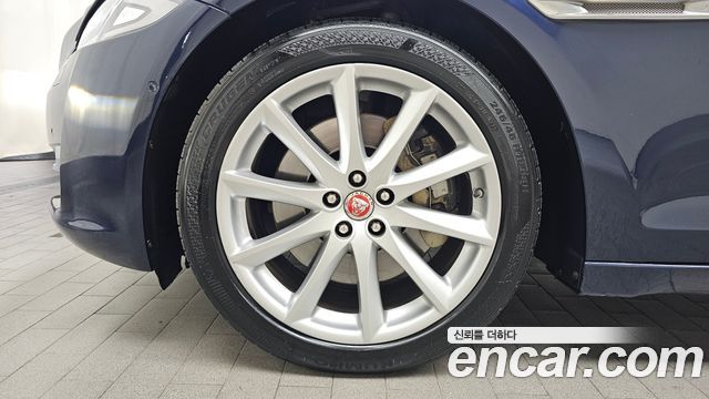 Jaguar XJ из Кореи Encar