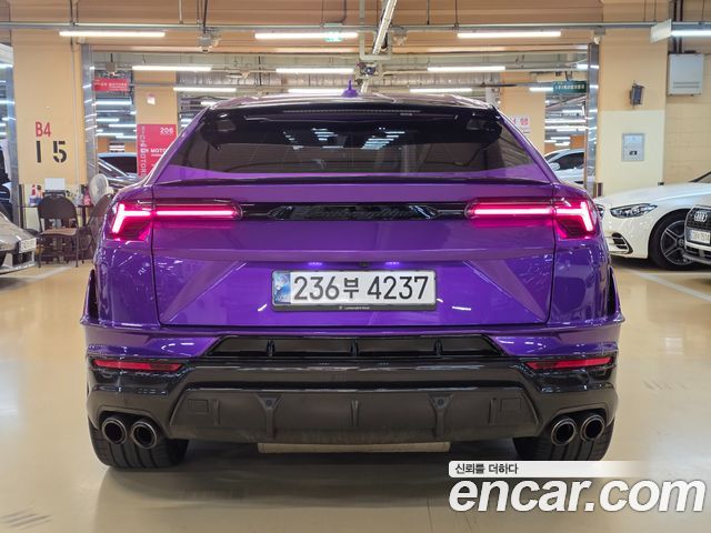 Lamborghini Urus из Кореи Encar