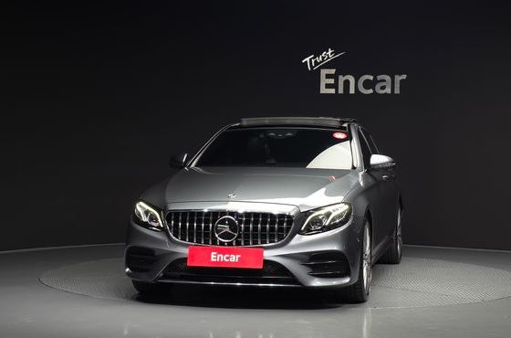 Mercedes-Benz E-Class E350 4MATIC AMG Line — пробег 85 346 км — фото 3 из 5