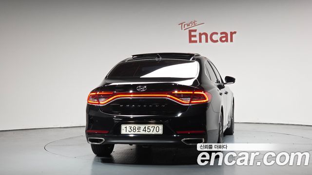 Hyundai Grandeur из Кореи Encar