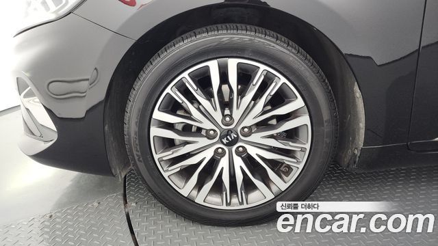 Kia K7 из Кореи Encar