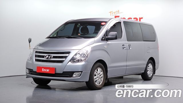 Hyundai Starex 11-Seater Wagon Smart — пробег 215 679 км — фото 1 из 5
