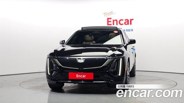 Cadillac Lyriq Sport — пробег 10 179 км — фото 3 из 5