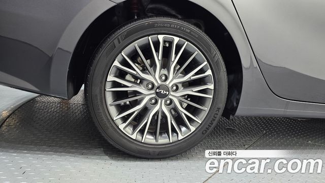 Kia K3 из Кореи Encar