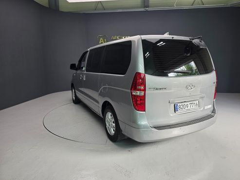 Hyundai Starex Van 5-Seater Modern — пробег 119 534 км — фото 4 из 5