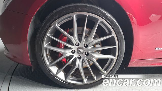 Maserati Ghibli из Кореи Encar