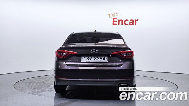 Hyundai Sonata LPI Premium Special — пробег 250 561 км — фото 4 из 5