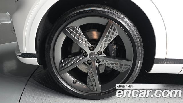 Genesis GV70 из Кореи Encar