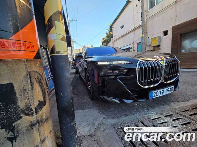 BMW 7-Series 740d xDrive M Sport — пробег 500 км — фото 4 из 5