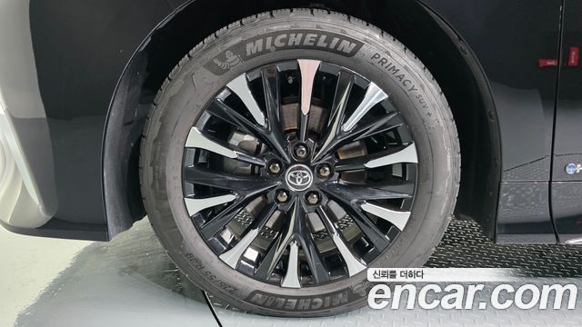 Toyota Alphard из Кореи Encar