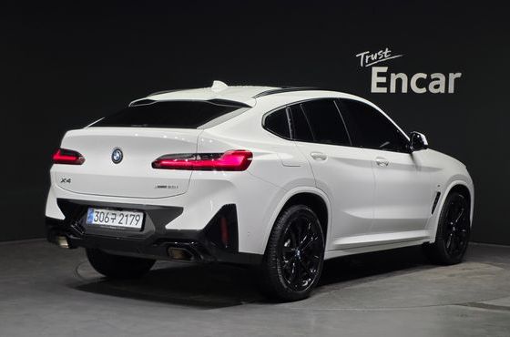 BMW X4 xDrive20i M Sports Pro — пробег 12 211 км — фото 2 из 5