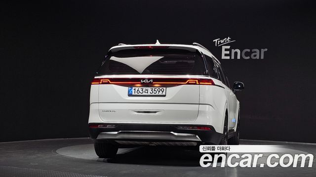 Kia Carnival 9-Seater Signature — пробег 83 540 км — фото 4 из 5