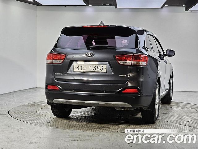 Kia Sorento Diesel 2.0 2WD Luxury — пробег 196 918 км — фото 3 из 5