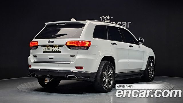 Jeep Cherokee 3.0 Diesel Overland Summit WK2 — пробег 258 112 км — фото 2 из 5