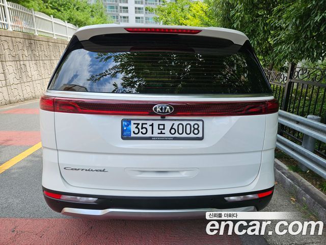 Kia Carnival 9-Seater Signature — пробег 23 896 км — фото 4 из 5