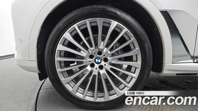 BMW X7 xDrive 40d Design Pure Excellence 6-Seater — пробег 78 357 км — фото 5 из 5
