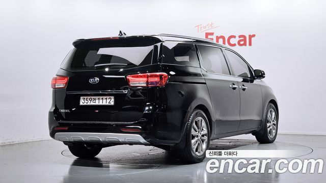 Kia Carnival из Кореи Encar