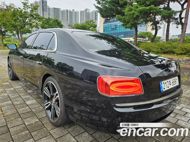Bentley Flying Spur 4.0 — пробег 119 868 км — фото 3 из 5