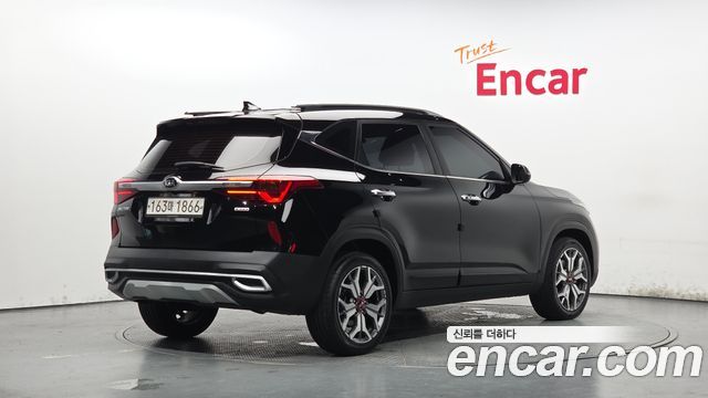 Kia Seltos из Кореи Encar