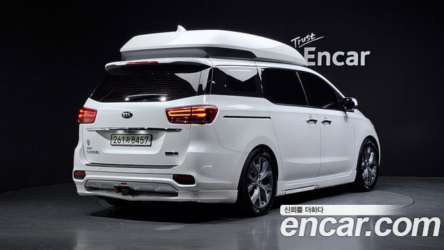 Kia Carnival Gasoline 9-Seater Hi-Limousine Noblesse Special — пробег 74 265 км — фото 2 из 5