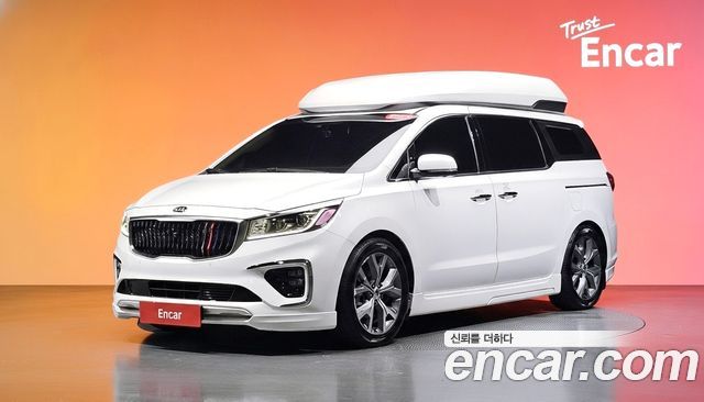 Kia Carnival Gasoline 9-Seater Hi-Limousine Noblesse Special — пробег 74 265 км — фото 1 из 5
