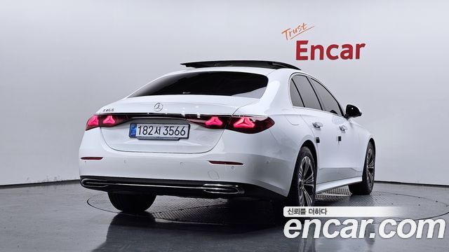 Mercedes-Benz E-Class из Кореи Encar