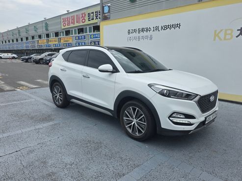 Hyundai Tucson Diesel 1.7 2WD Premium — пробег 89 886 км — фото 2 из 5