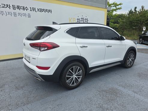 Hyundai Tucson Diesel 1.7 2WD Premium — пробег 89 886 км — фото 4 из 5