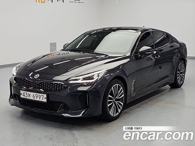 Kia Stinger 2.2 Diesel AWD Platinum — пробег 67 408 км — фото 1 из 5
