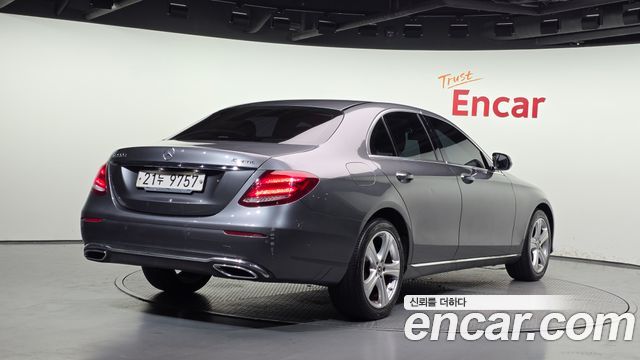 Mercedes-Benz E-Class из Кореи Encar