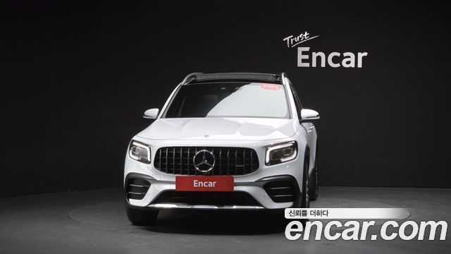 Mercedes-Benz GLB-Class AMG GLB35 4MATIC — пробег 31 455 км — фото 3 из 5