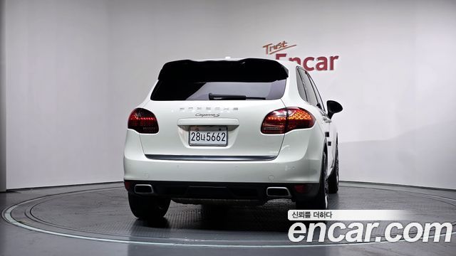 Porsche Cayenne 4.8 S 958 — пробег 161 370 км — фото 4 из 5