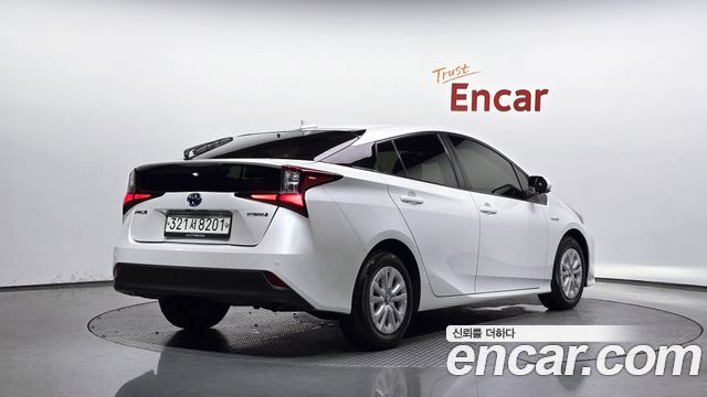 Toyota Prius 1.8 — пробег 93 537 км — фото 2 из 5