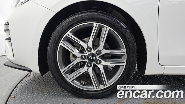 Kia K3 из Кореи Encar