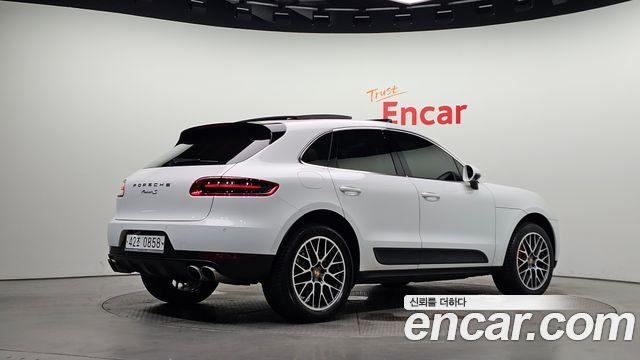 Porsche Macan из Кореи Encar