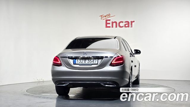 Mercedes-Benz C-Class из Кореи Encar