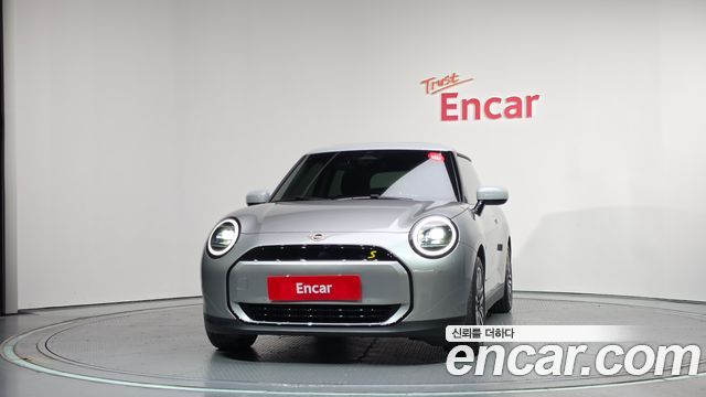 Mini Cooper SE Classic — пробег 5 541 км — фото 3 из 5