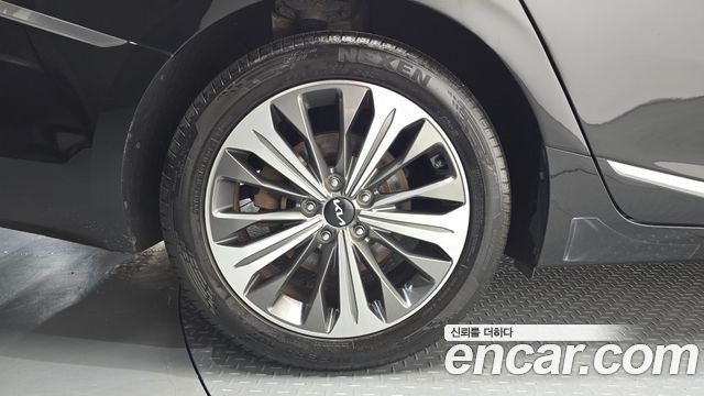 Kia K8 из Кореи Encar