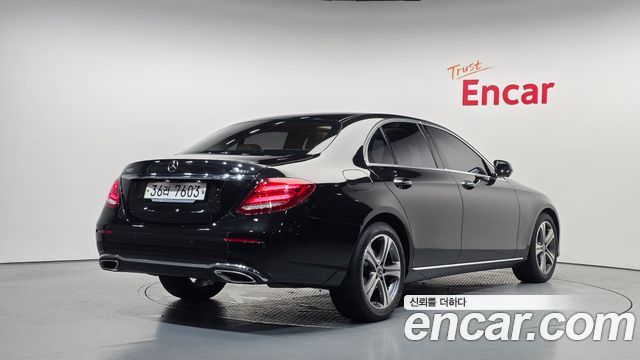 Mercedes-Benz E-Class из Кореи Encar