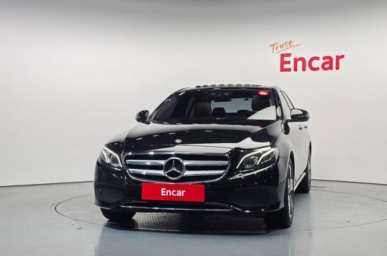 Mercedes-Benz E-Class E300 4MATIC Avnatgarde — пробег 56 328 км — фото 3 из 5