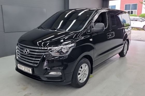 Hyundai Starex Van 5-Seater Smart — пробег 57 000 км — фото 1 из 5