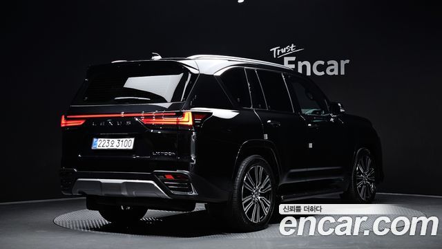 Lexus LX 700h Luxury — пробег 16 456 км — фото 2 из 5